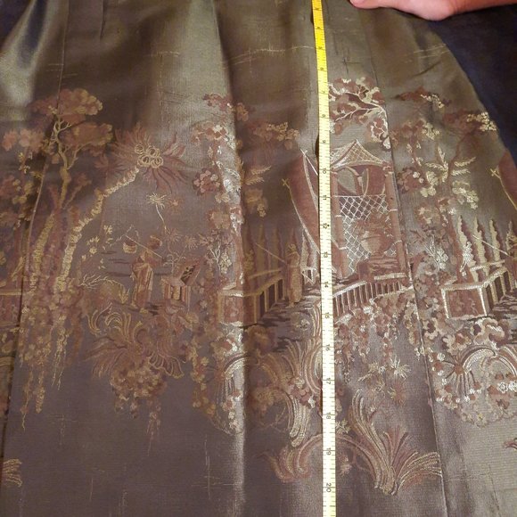 Green Silk Embroidered Skirt - Picture 5 of 5